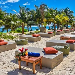 Hotell Mia Beachfront - Ocean View And Club, Tulum